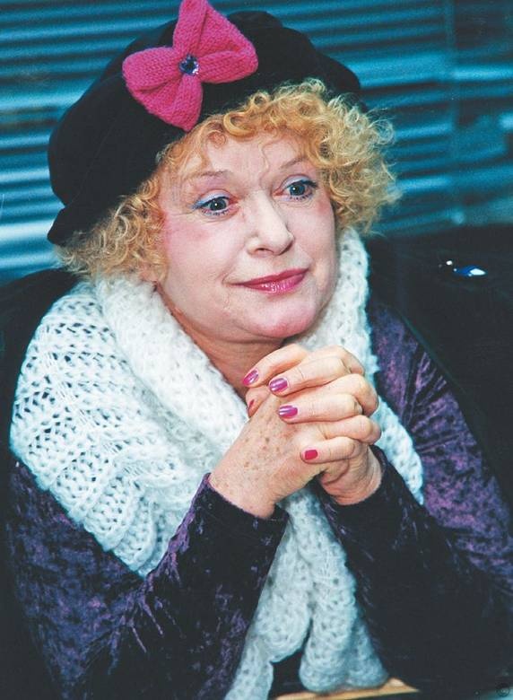 Иллюстрация к книге — Мои пригорки, ручейки. Воспоминания актрисы [i_095.jpg]