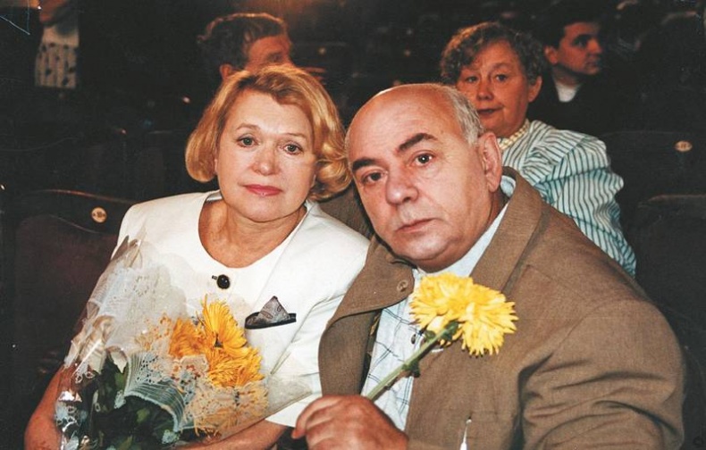 Иллюстрация к книге — Мои пригорки, ручейки. Воспоминания актрисы [i_103.jpg]