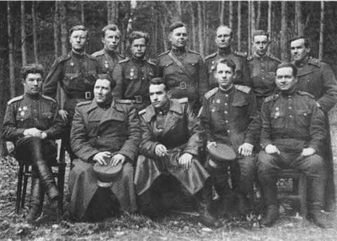 Иллюстрация к книге — Григорьев. Повесть о ракетчике [i_007.jpg]