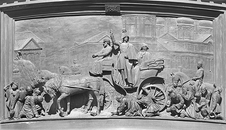 Иллюстрация к книге — Врачи двора его Императорского величества, или Как лечили царскую семью [_253.jpg]