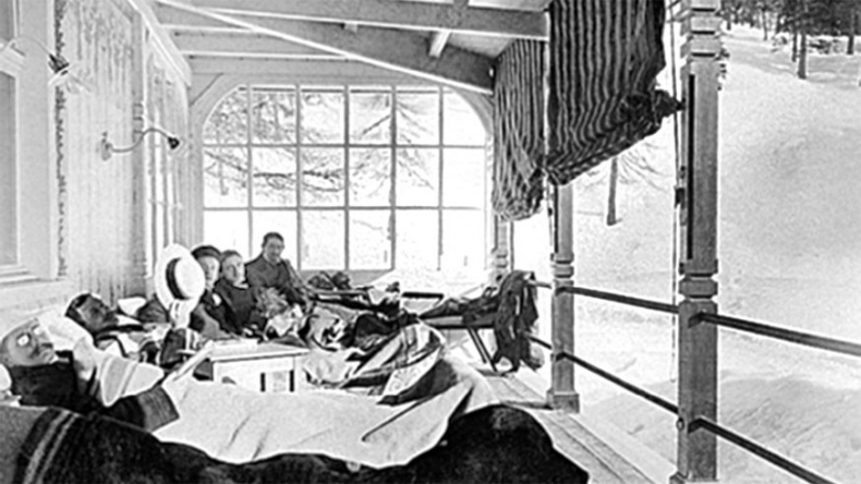 Иллюстрация к книге — Врачи двора его Императорского величества, или Как лечили царскую семью [_275.jpg]