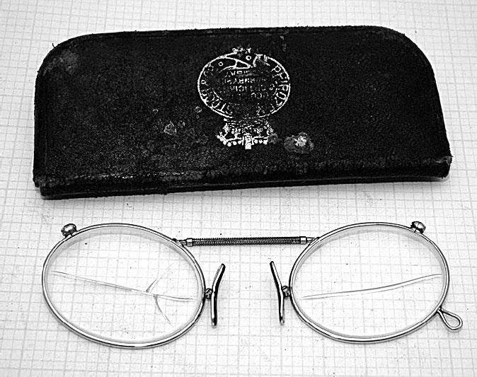 Иллюстрация к книге — Врачи двора его Императорского величества, или Как лечили царскую семью [_325.jpg]