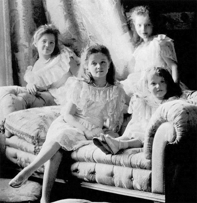 Иллюстрация к книге — Врачи двора его Императорского величества, или Как лечили царскую семью [_425.jpg]