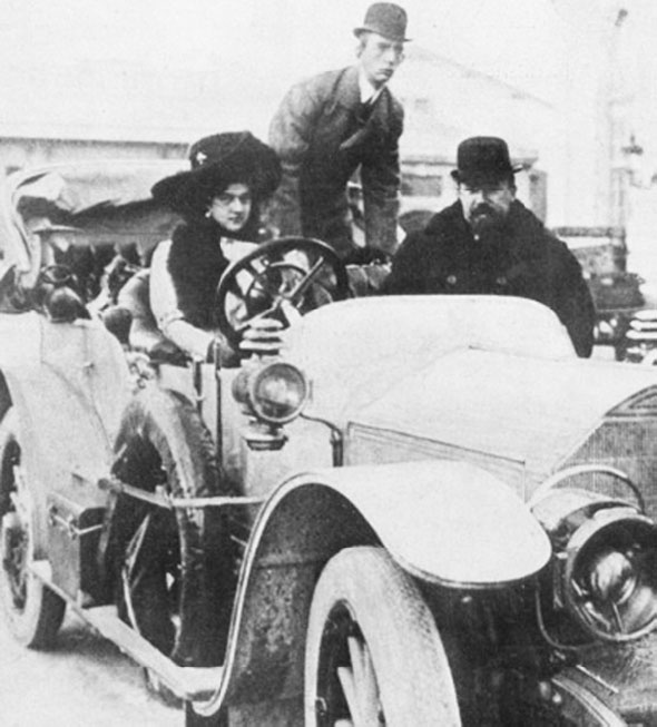 Иллюстрация к книге — Врачи двора его Императорского величества, или Как лечили царскую семью [_464.jpg]