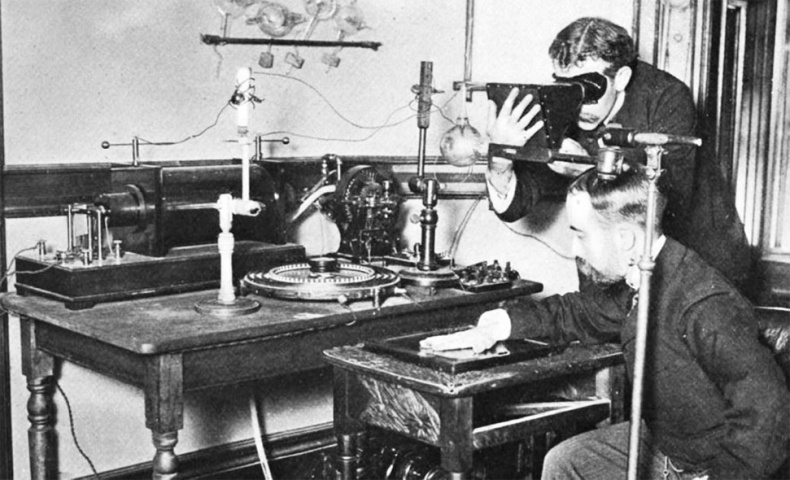 Иллюстрация к книге — Врачи двора его Императорского величества, или Как лечили царскую семью [_484.jpg]