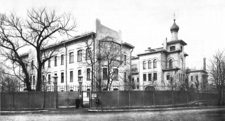 Иллюстрация к книге — Врачи двора его Императорского величества, или Как лечили царскую семью [_485.jpg]