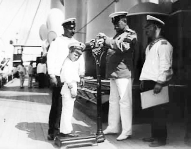 Иллюстрация к книге — Врачи двора его Императорского величества, или Как лечили царскую семью [_499.jpg]