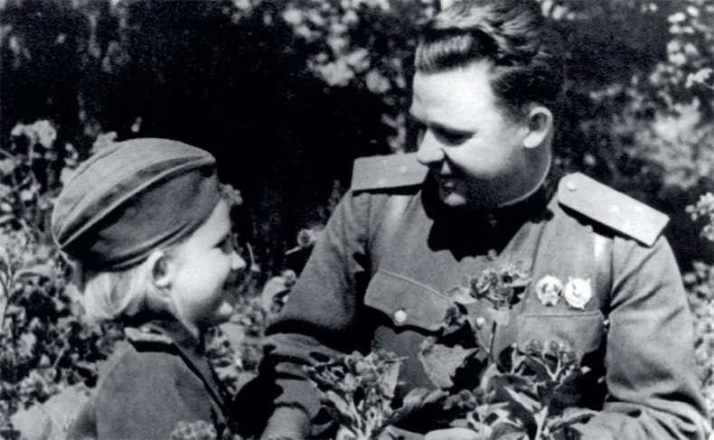 Иллюстрация к книге — Виктор Тихонов. Жизнь во имя хоккея [_10.jpg]