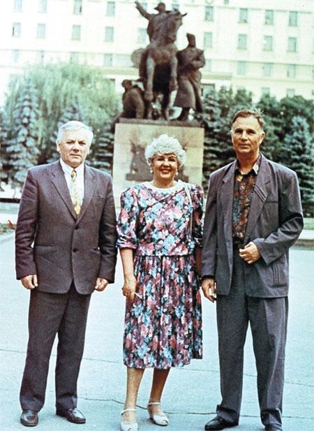 Иллюстрация к книге — Виктор Тихонов. Жизнь во имя хоккея [_100.jpg]