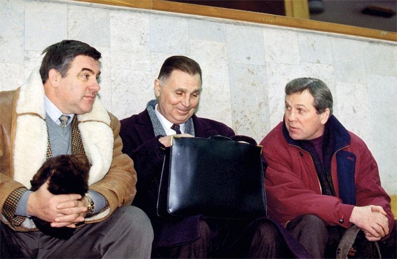 Иллюстрация к книге — Виктор Тихонов. Жизнь во имя хоккея [_104.jpg]