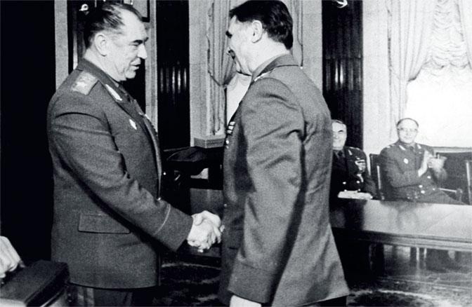 Иллюстрация к книге — Виктор Тихонов. Жизнь во имя хоккея [_117.jpg]