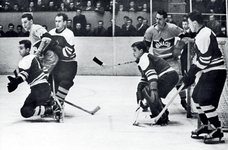 Иллюстрация к книге — Виктор Тихонов. Жизнь во имя хоккея [_19.jpg]