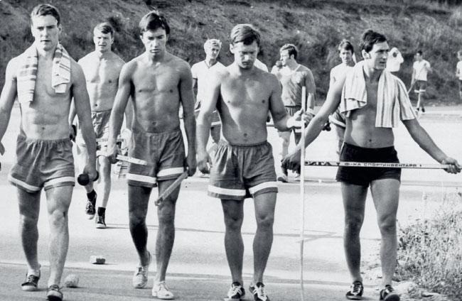 Иллюстрация к книге — Виктор Тихонов. Жизнь во имя хоккея [_26.jpg]