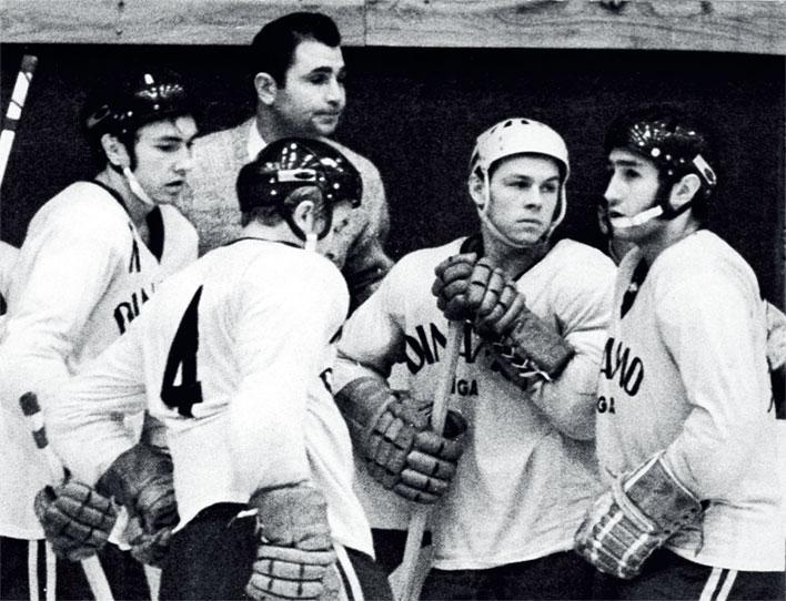 Иллюстрация к книге — Виктор Тихонов. Жизнь во имя хоккея [_30.jpg]