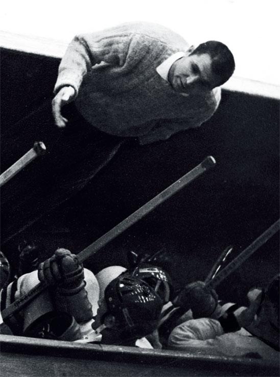 Иллюстрация к книге — Виктор Тихонов. Жизнь во имя хоккея [_33.jpg]