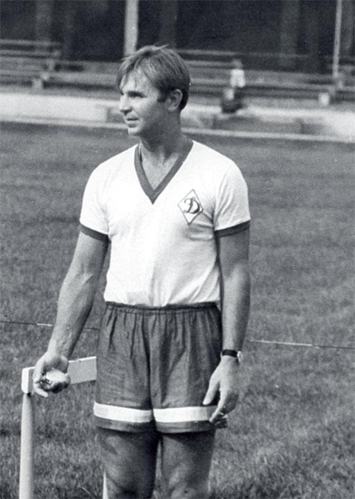 Иллюстрация к книге — Виктор Тихонов. Жизнь во имя хоккея [_39.jpg]