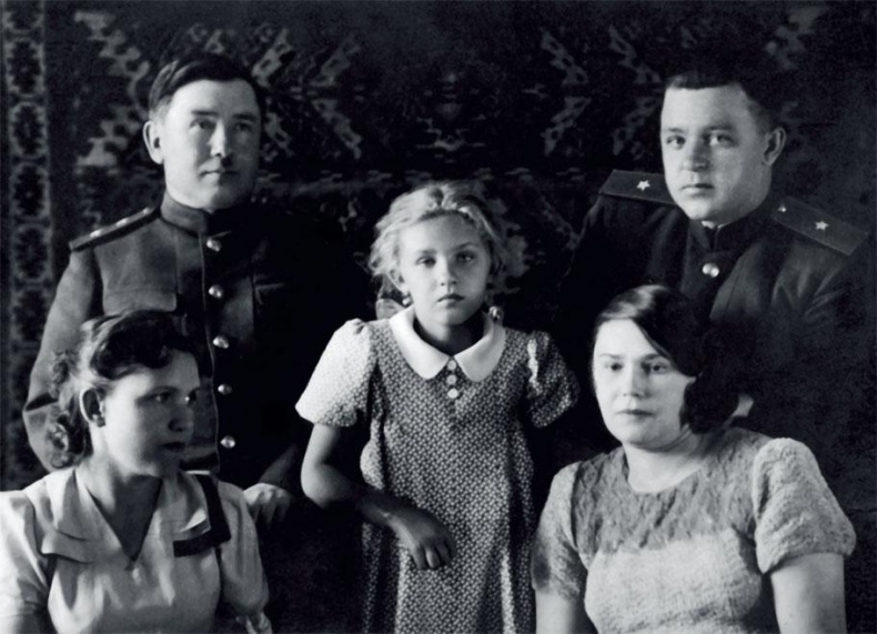 Иллюстрация к книге — Виктор Тихонов. Жизнь во имя хоккея [_6.jpg]