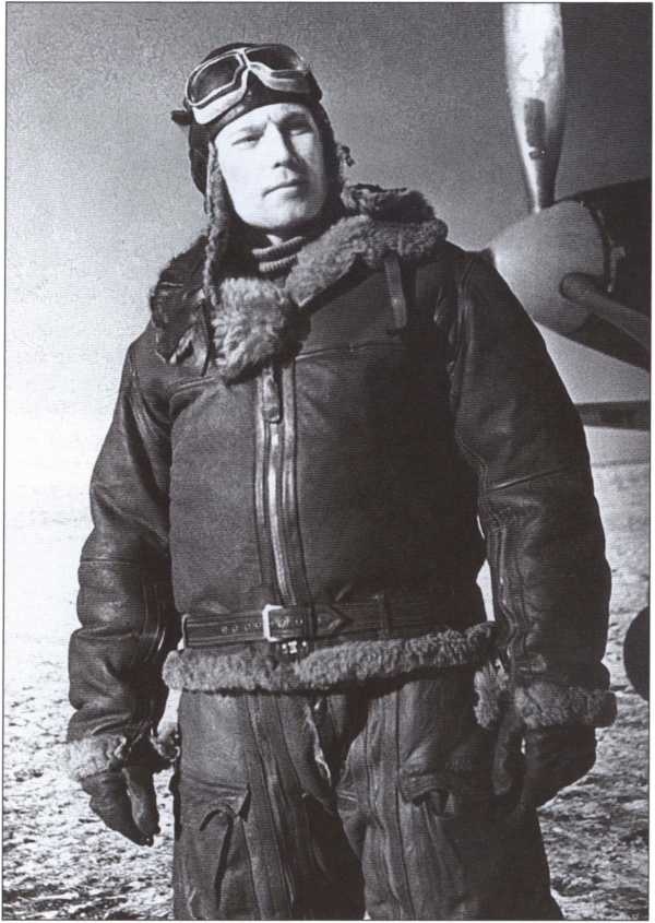 Иллюстрация к книге — Покрышкин [i_037.jpg]