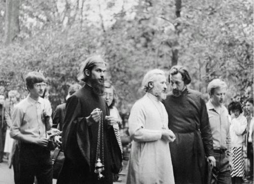 Иллюстрация к книге — Лосев [i_110.jpg]