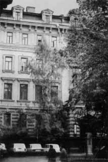 Иллюстрация к книге — Хрущев [i_019.jpg]