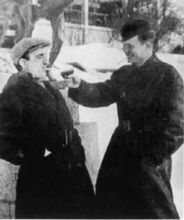 Иллюстрация к книге — Хрущев [i_024.jpg]