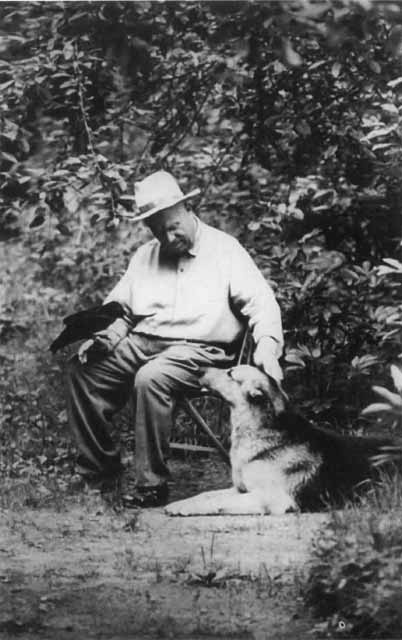 Иллюстрация к книге — Хрущев [i_086.jpg]