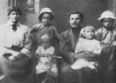 Иллюстрация к книге — Твардовский [i_015.jpg]