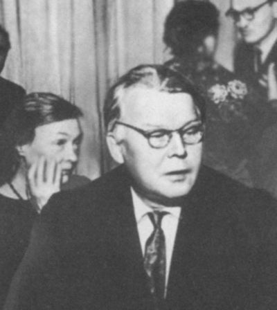 Иллюстрация к книге — Твардовский [i_036.jpg]