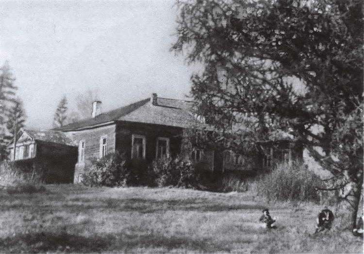 Иллюстрация к книге — Миклухо-Маклай. Две жизни "белого папуаса" [i_005.jpg]