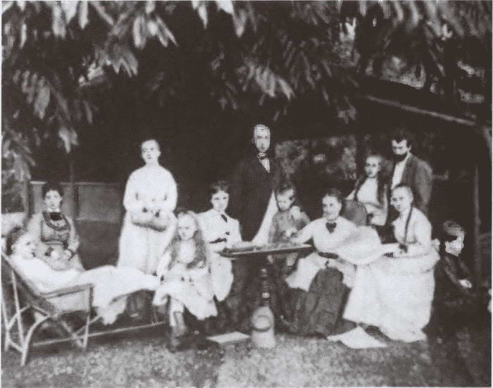 Иллюстрация к книге — Миклухо-Маклай. Две жизни "белого папуаса" [i_043.jpg]