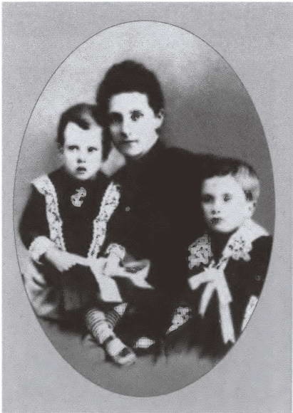 Иллюстрация к книге — Миклухо-Маклай. Две жизни "белого папуаса" [i_069.jpg]