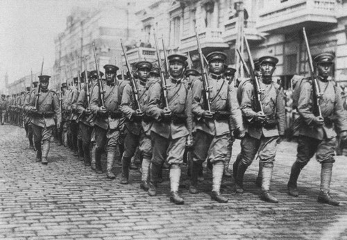 Иллюстрация к книге — Фадеев [i_011.jpg]