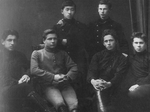 Иллюстрация к книге — Фадеев [i_012.jpg]