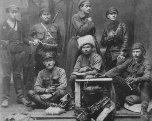 Иллюстрация к книге — Фадеев [i_016.jpg]