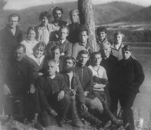 Иллюстрация к книге — Фадеев [i_024.jpg]