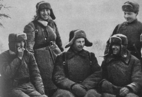 Иллюстрация к книге — Фадеев [i_040.jpg]