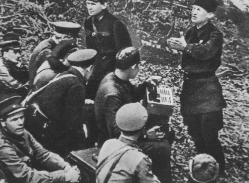 Иллюстрация к книге — Фадеев [i_043.jpg]