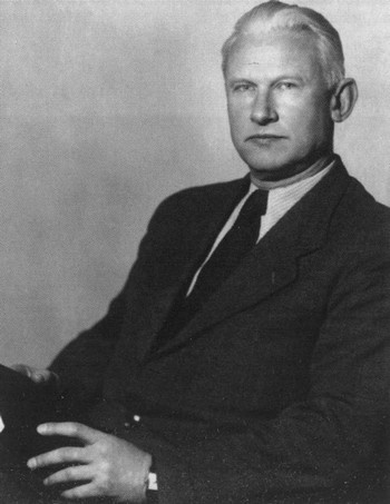 Иллюстрация к книге — Фадеев [i_051.jpg]