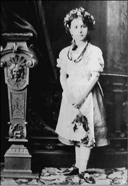 Иллюстрация к книге — Матильда Кшесинская и любовные драмы русских балерин [i_003.jpg]