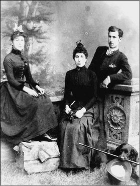 Иллюстрация к книге — Матильда Кшесинская и любовные драмы русских балерин [i_004.jpg]