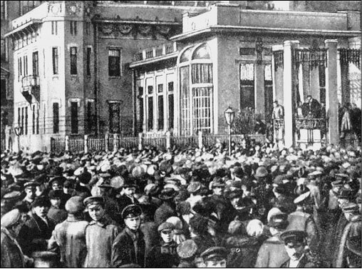 Иллюстрация к книге — Матильда Кшесинская и любовные драмы русских балерин [i_030.jpg]