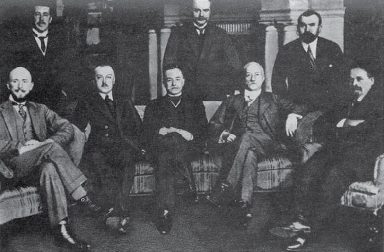 Иллюстрация к книге — Последний в Мариинском дворце. Воспоминания министра иностранных дел [i_029.jpg]