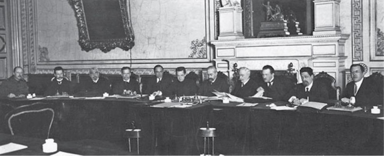 Иллюстрация к книге — Последний в Мариинском дворце. Воспоминания министра иностранных дел [i_039.jpg]