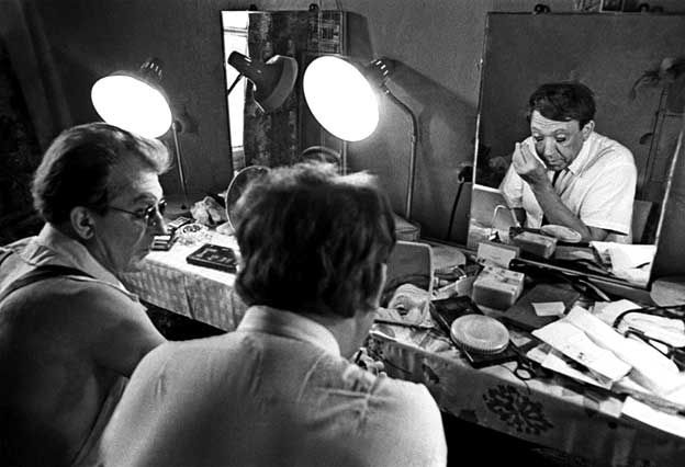 Иллюстрация к книге — Юрий Никулин. Смешное и трагическое [i_020.jpg]