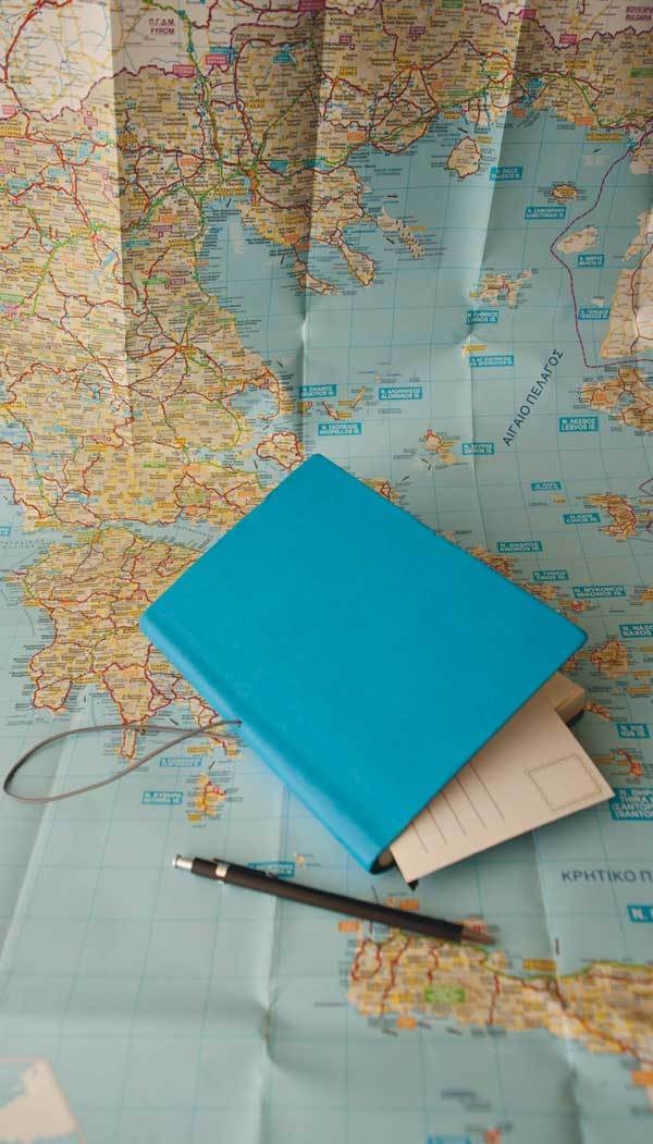 Иллюстрация к книге — Путешествие за счастьем. Почтовые открытки из Греции [i_004.jpg]