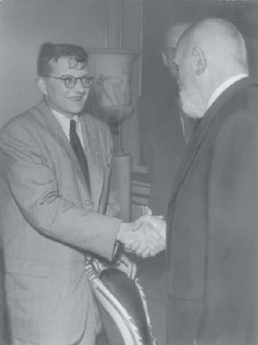 Иллюстрация к книге — Короткие встречи с великими [i_040.jpg]