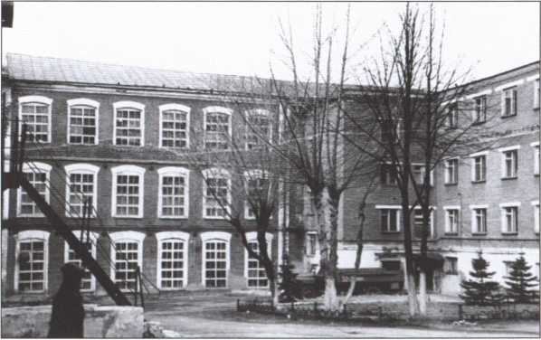 Иллюстрация к книге — Третьяков [doc2fb_image_0200000c.jpg]