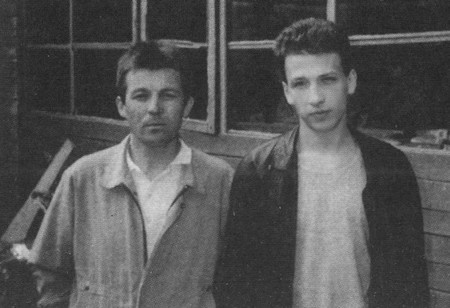 Иллюстрация к книге — Борис Рыжий. Дивий камень [i_009.jpg]