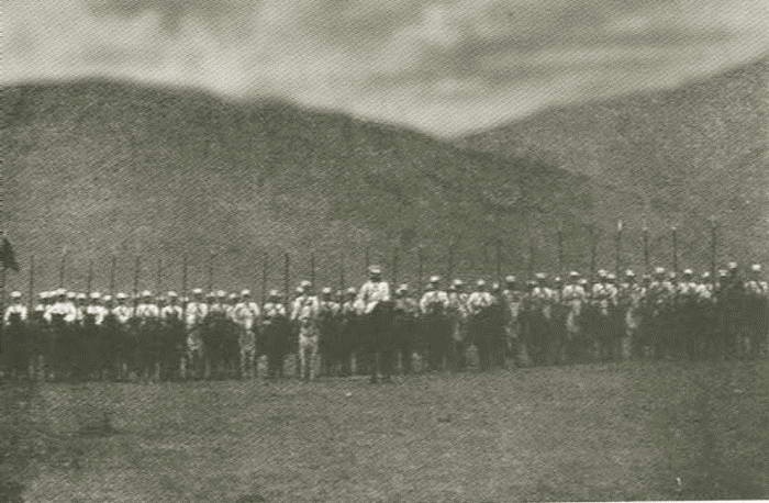 Иллюстрация к книге — Корнилов [i_007.jpg]