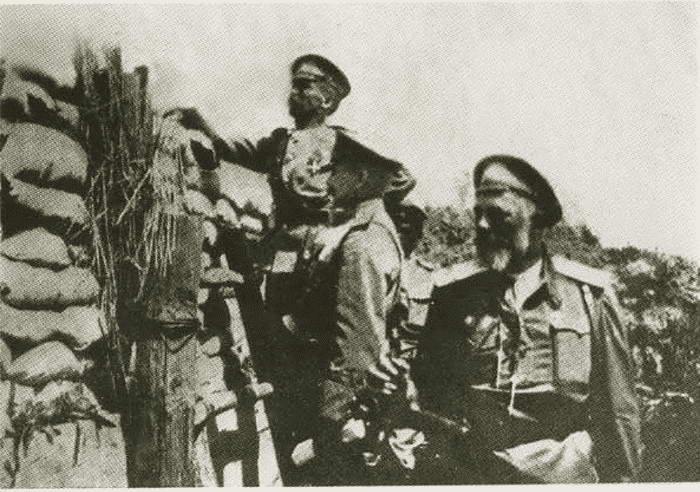 Иллюстрация к книге — Корнилов [i_022.jpg]